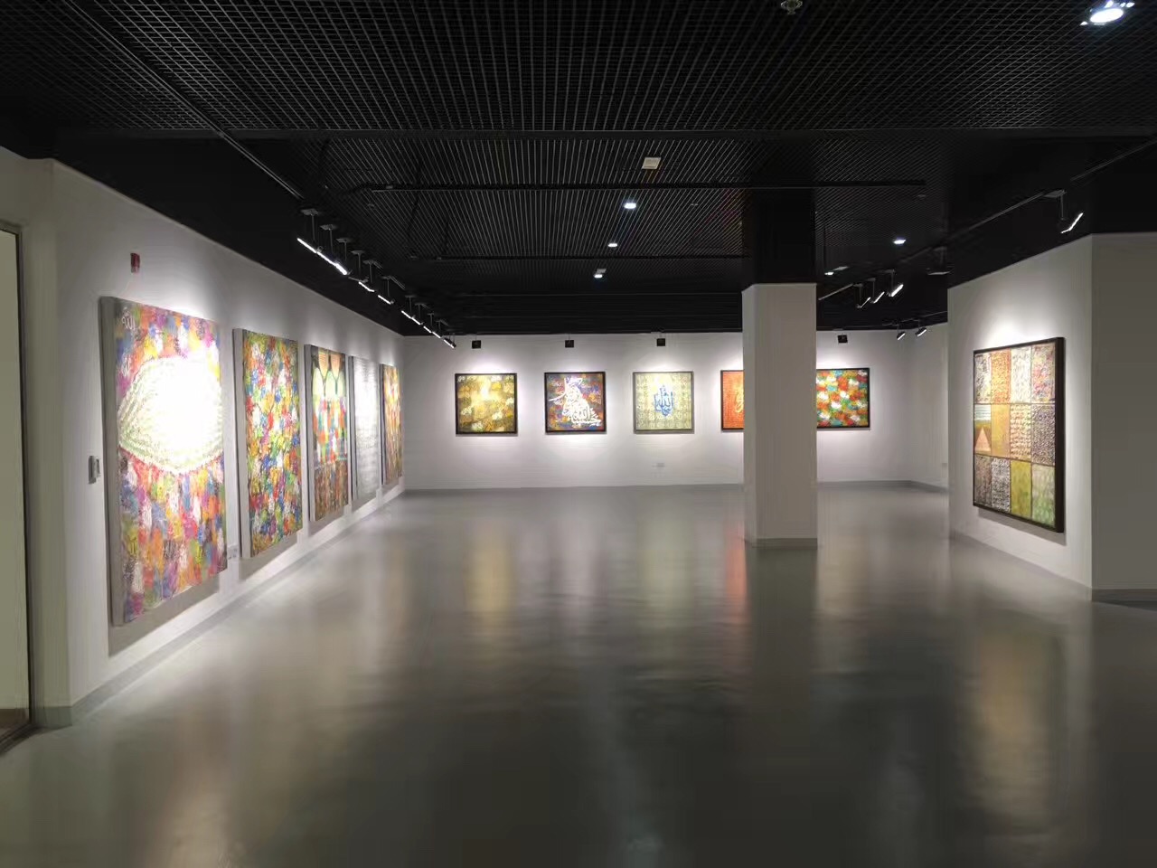 國際畫展 卡塔爾.JPG